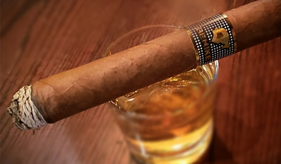  Cigare Cohiba Behike BHK 56 en vente chez O'THEO - cave à cirgare marseille